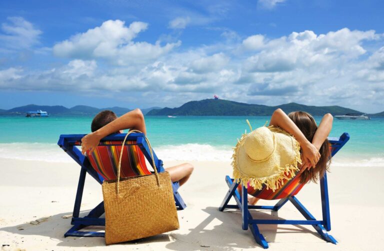 How to save money on vacation in Phuket: tips