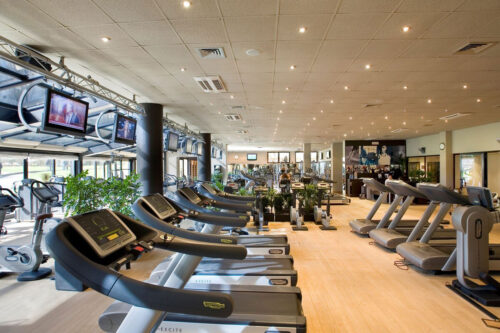 Fitness clubs and sports centers in Phuket: keep fit in a tropical paradise