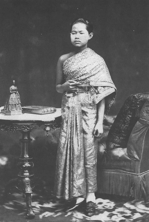 Historical portrait of Queen Sunandha Kumariratana
